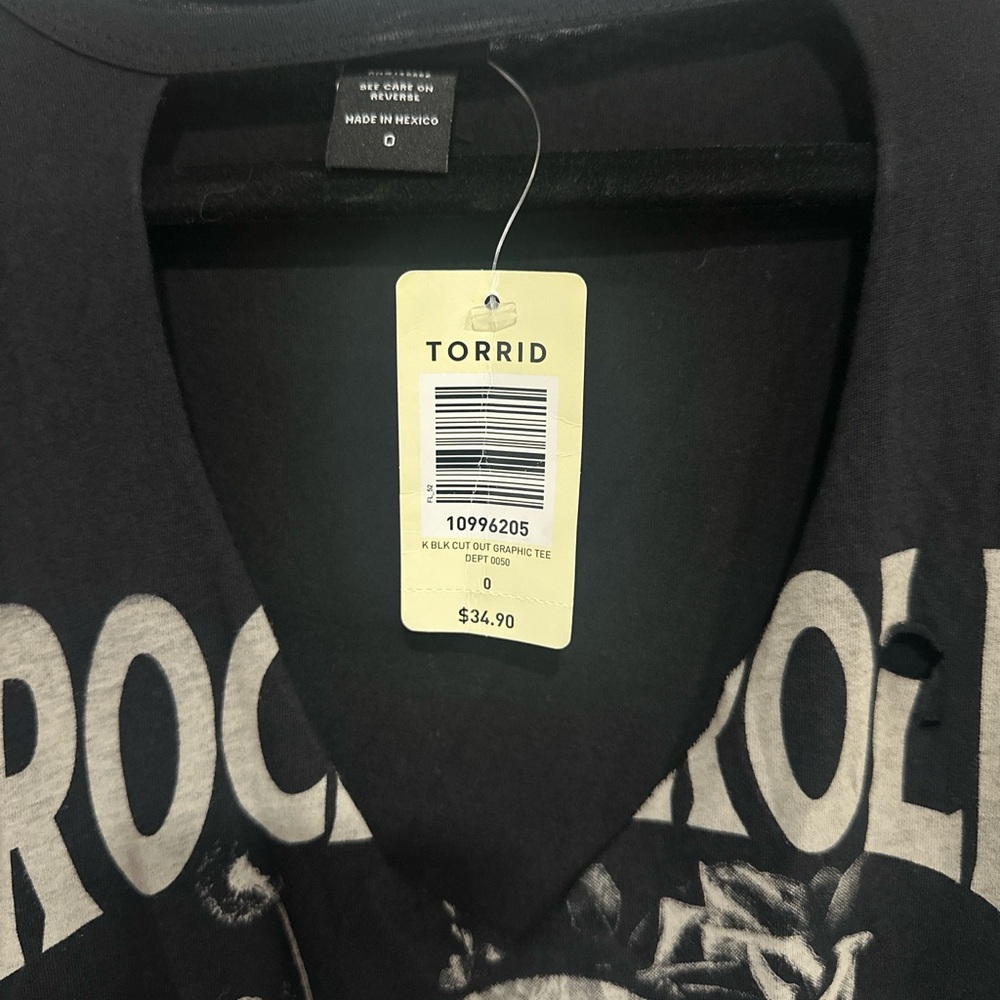 Torrid Black Rock Skull Graveyard Tee - Picture 3 of 3